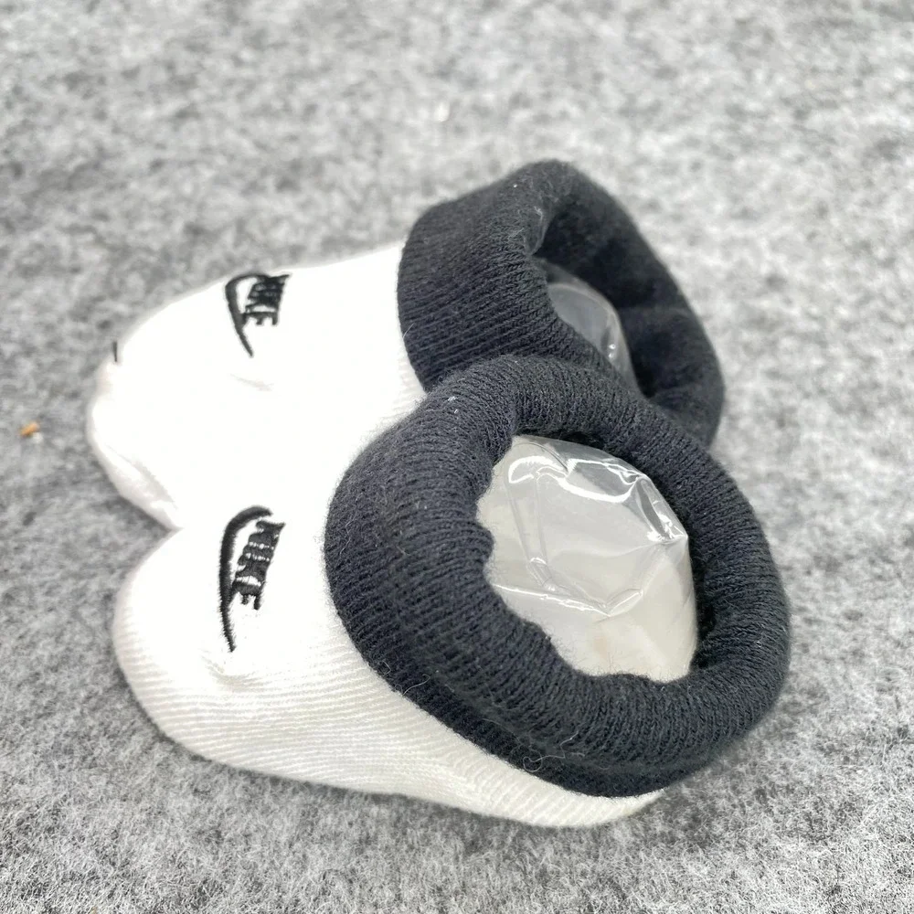 Nike Crib Booties Socks 0-6 Mo Infant Baby Boy Black White Knit Slip On Logo